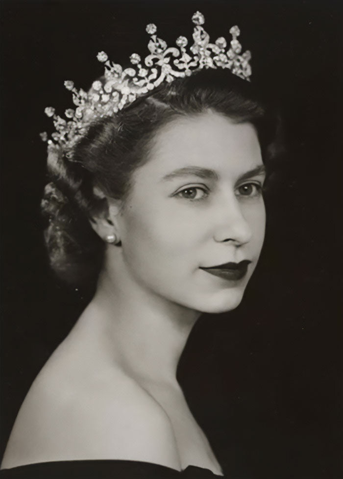 19 Rarely Seen Shots Of Queen Elizabeth II As A Young Woman